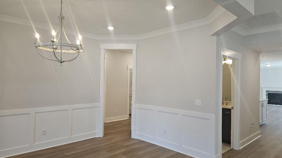260 Huguenot Trail