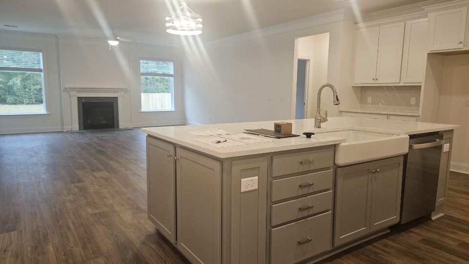 260 Huguenot Trail