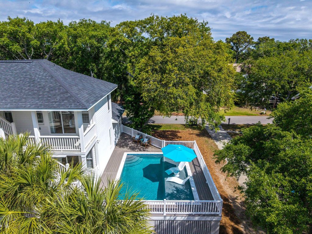 Photo of 17 Sand Dollar Drive, Isle of Palms, SC 29451 (MLS # 26012715)