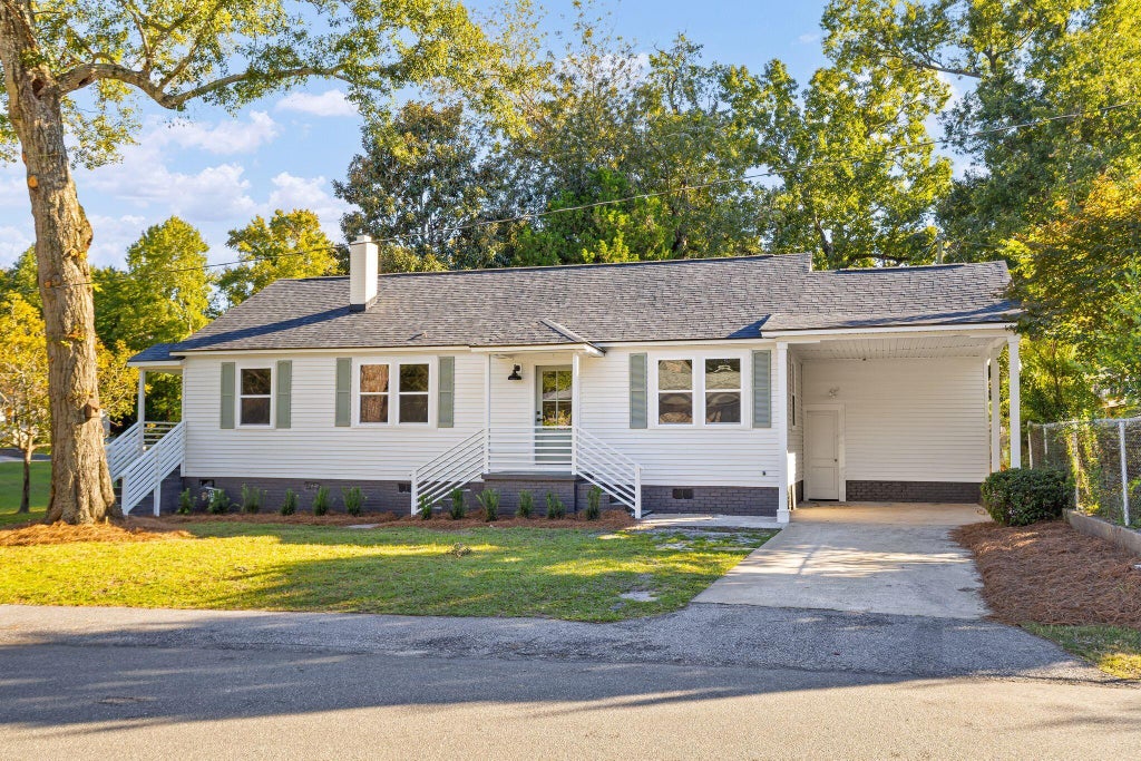 Photo of 1403 Wando Road, North Charleston, SC 29405 (MLS # 26028821)