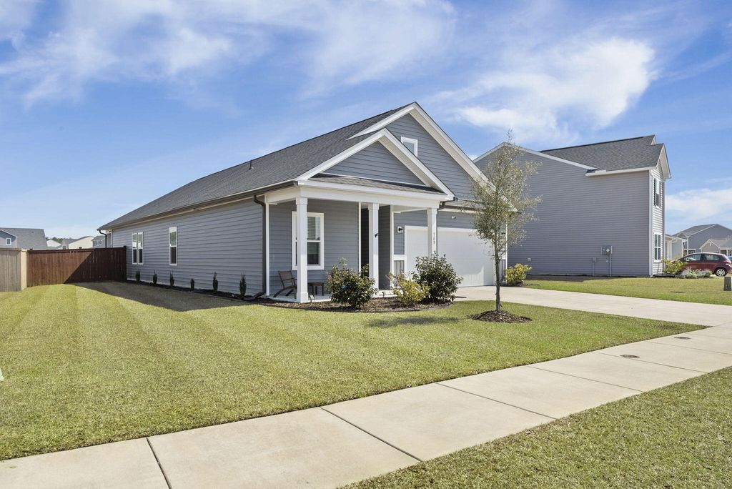 Photo of 769 Sienna Way, Summerville, SC 29486 (MLS # 26006189)