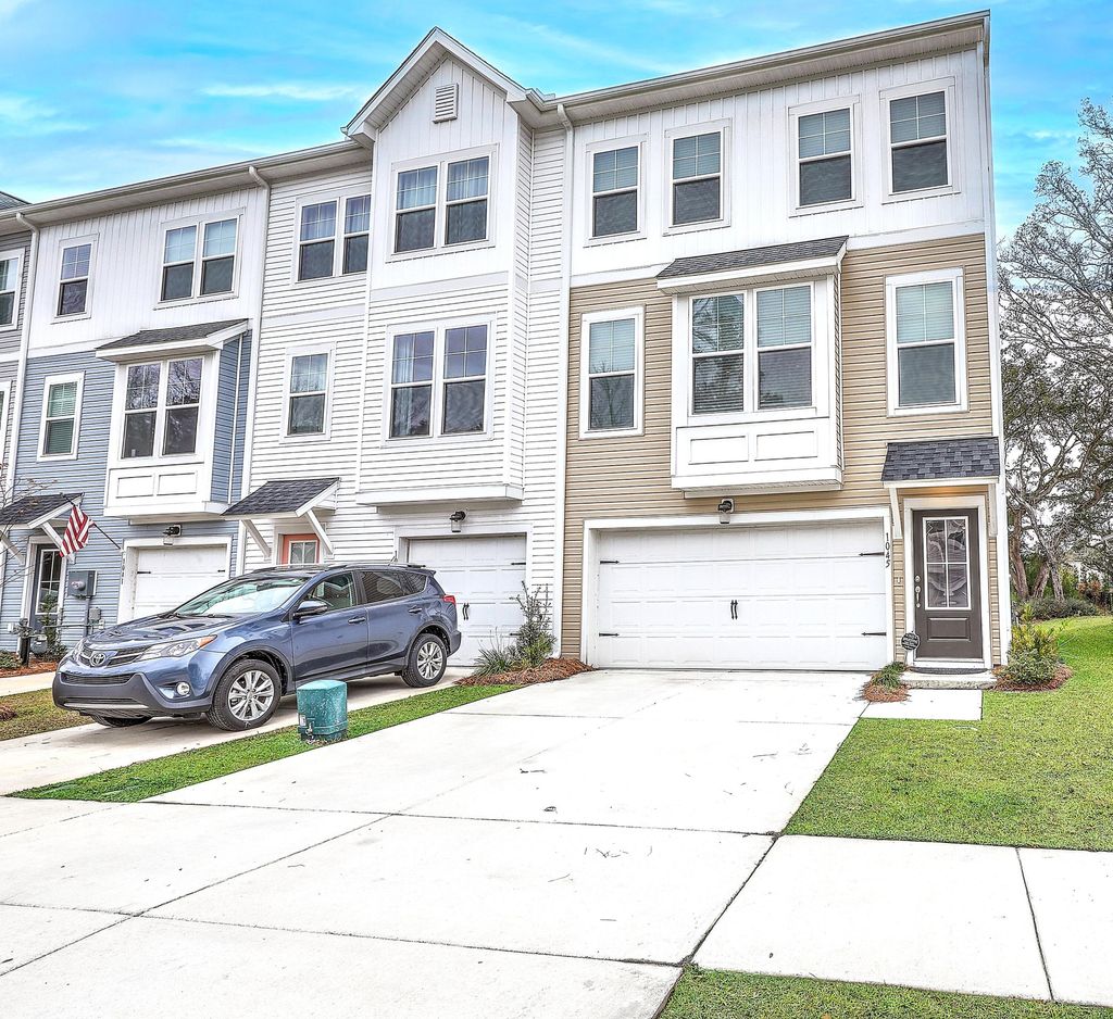 Photo of 1045 Old Cypress Run, Hanahan, SC 29410 (MLS # 26004247)