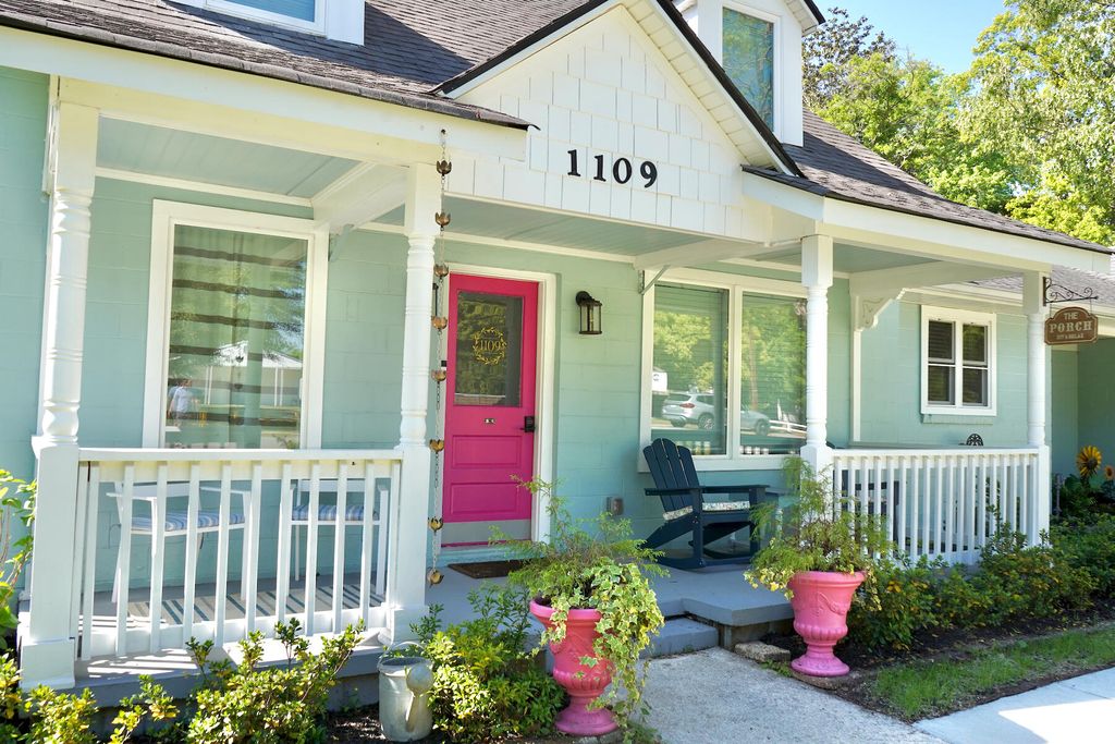 Photo of 1109 Berkeley Street, Hanahan, SC 29410 (MLS # 26011018)