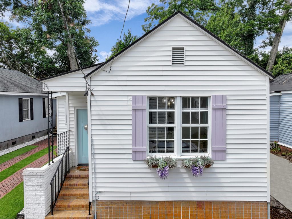 Photo of 5 Carondolet Street, Charleston, SC 29403 (MLS # 26008446)