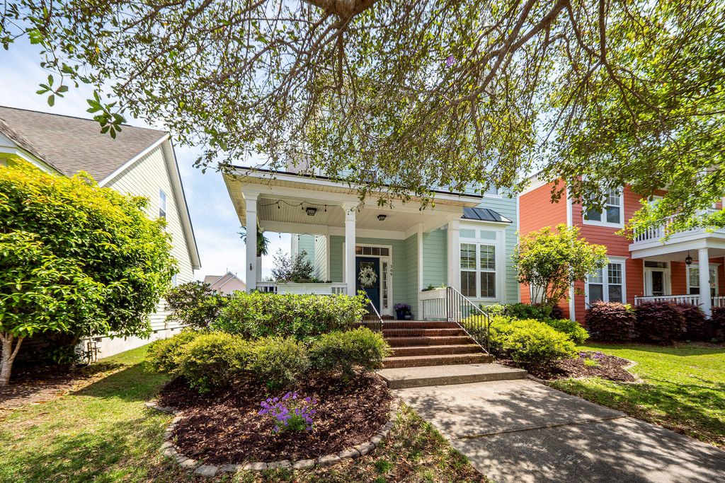 Photo of 209 Barberry Street, Summerville, SC 29483 (MLS # 26010122)