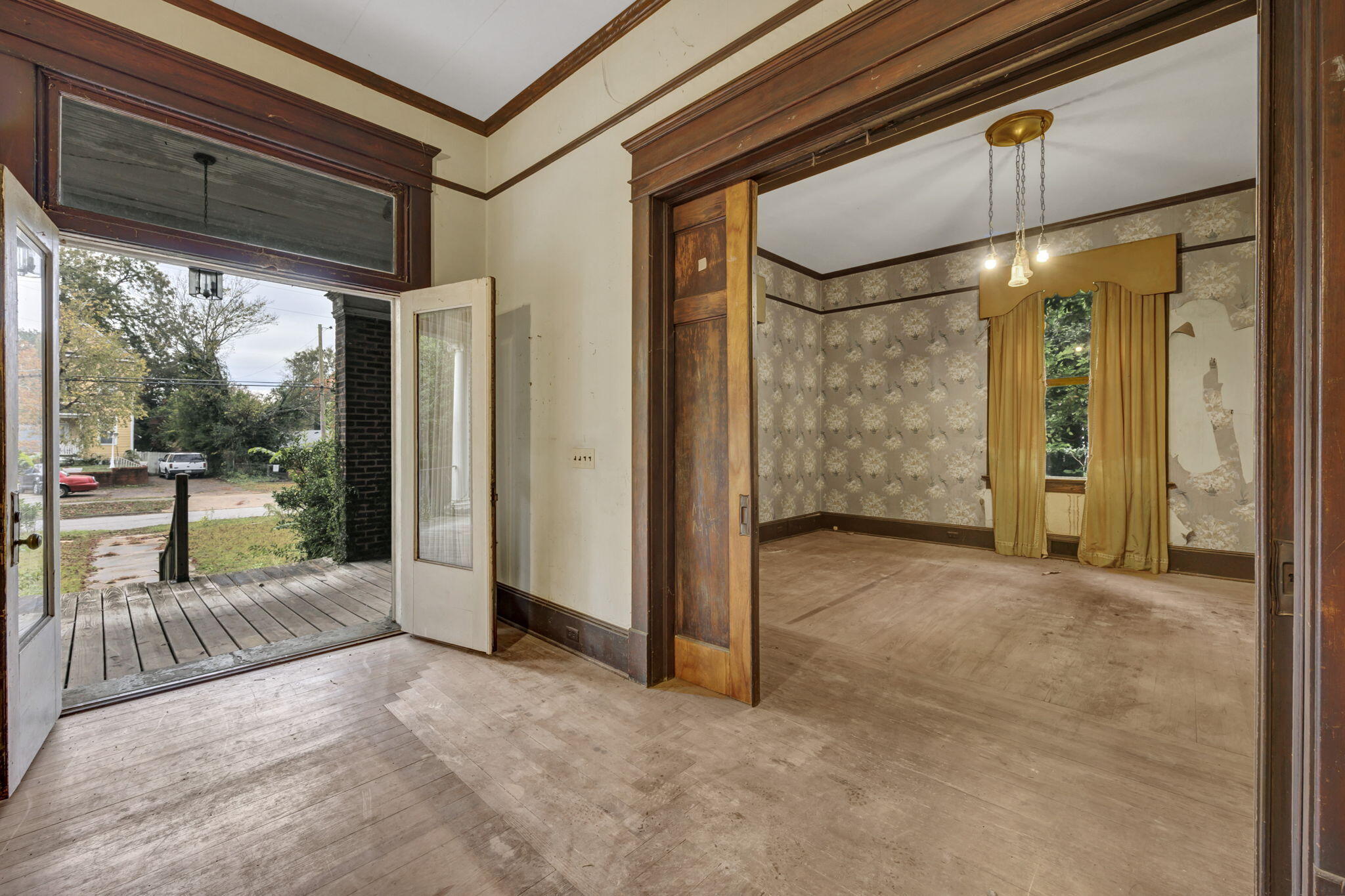 321 W Hampton Avenue