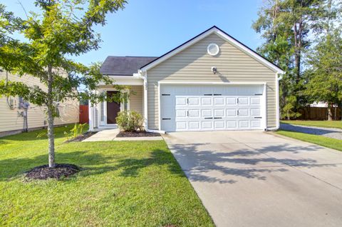 Photo of 191 Brittondale Road, Summerville, SC 29485 (MLS # 25028027)