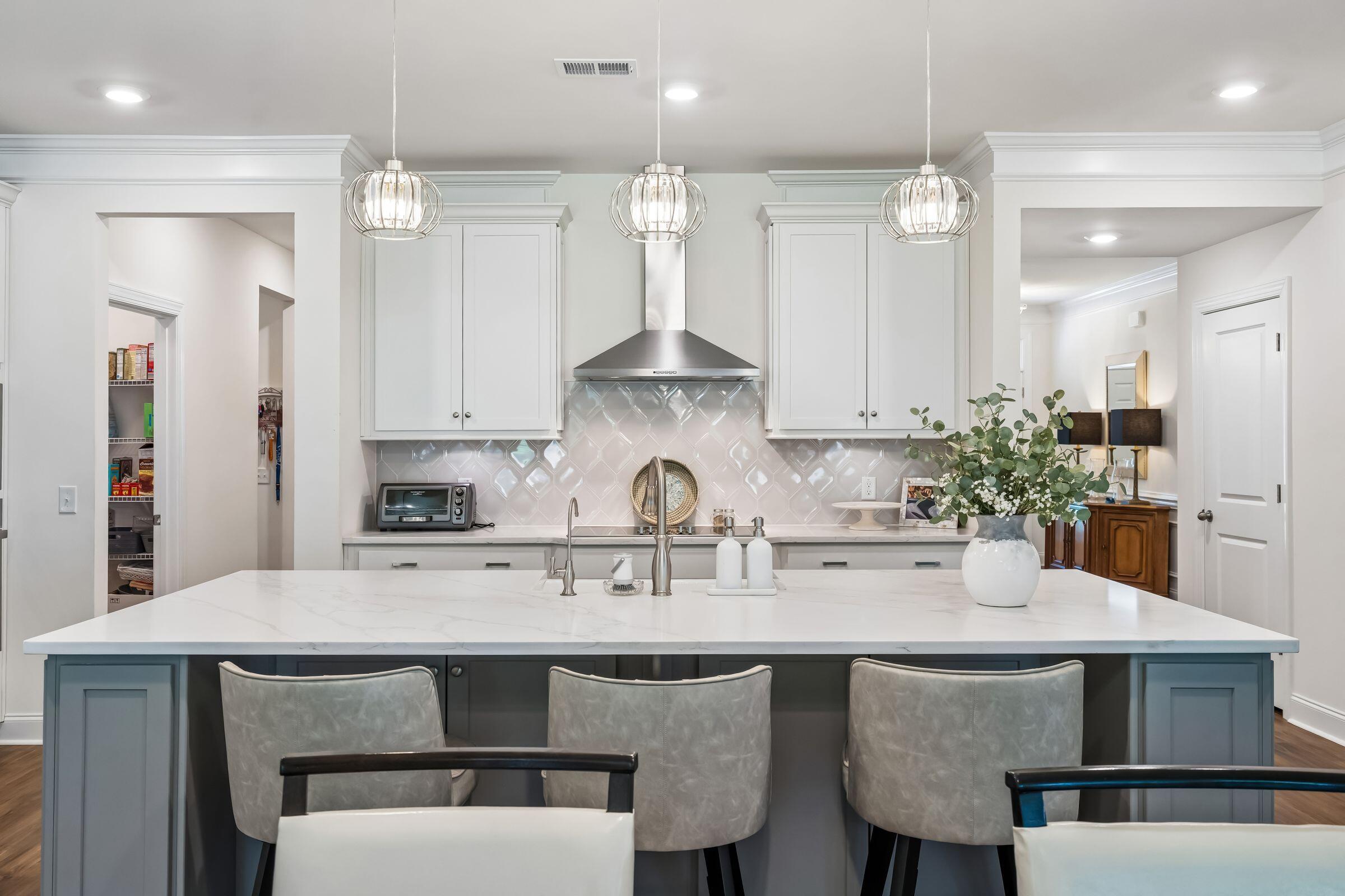 181 Huguenot Trail