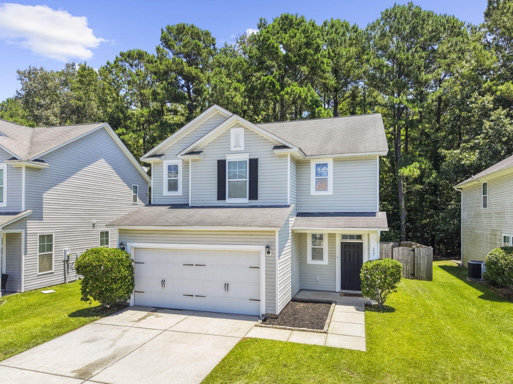 Photo of 237 Oglethorpe Circle, Moncks Corner, SC 29461 (MLS # 26018856)