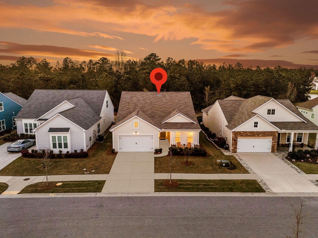 Photo of 644 Marsh Cove Circle, Summerville, SC 29486 (MLS # 26008643)