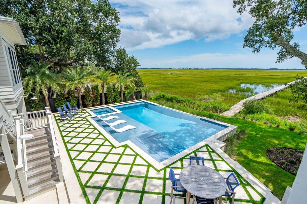 Photo of 967 Royall Avenue, Mount Pleasant, SC 29464 (MLS # 25024234)