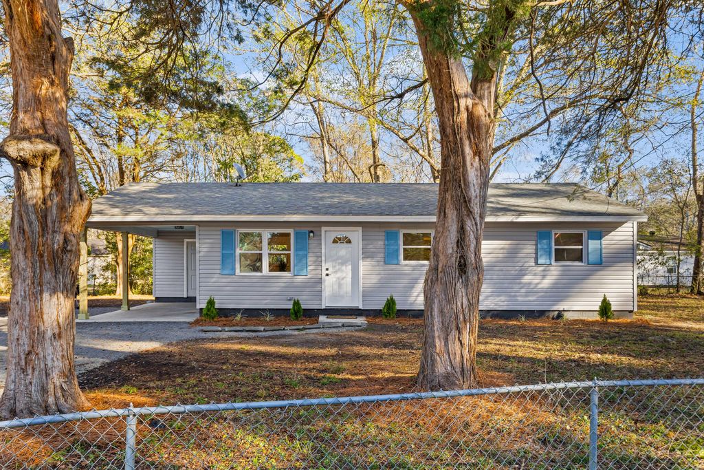 Photo of 3585 Dunmovin Drive, Johns Island, SC 29455 (MLS # 26001739)