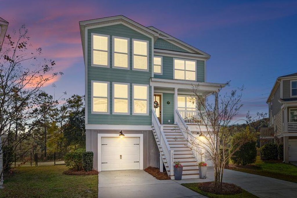 Photo of 1131 Oak Bluff Avenue, Charleston, SC 29492 (MLS # 25032689)