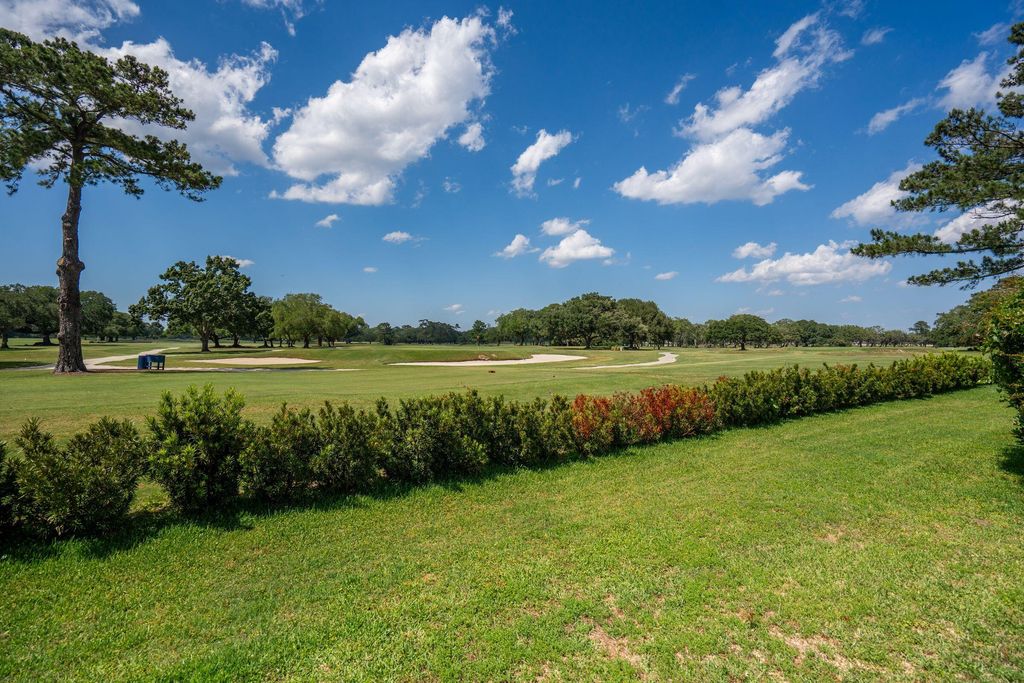 Photo of 1552 Fairway Drive, Charleston, SC 29412 (MLS # 25003516)