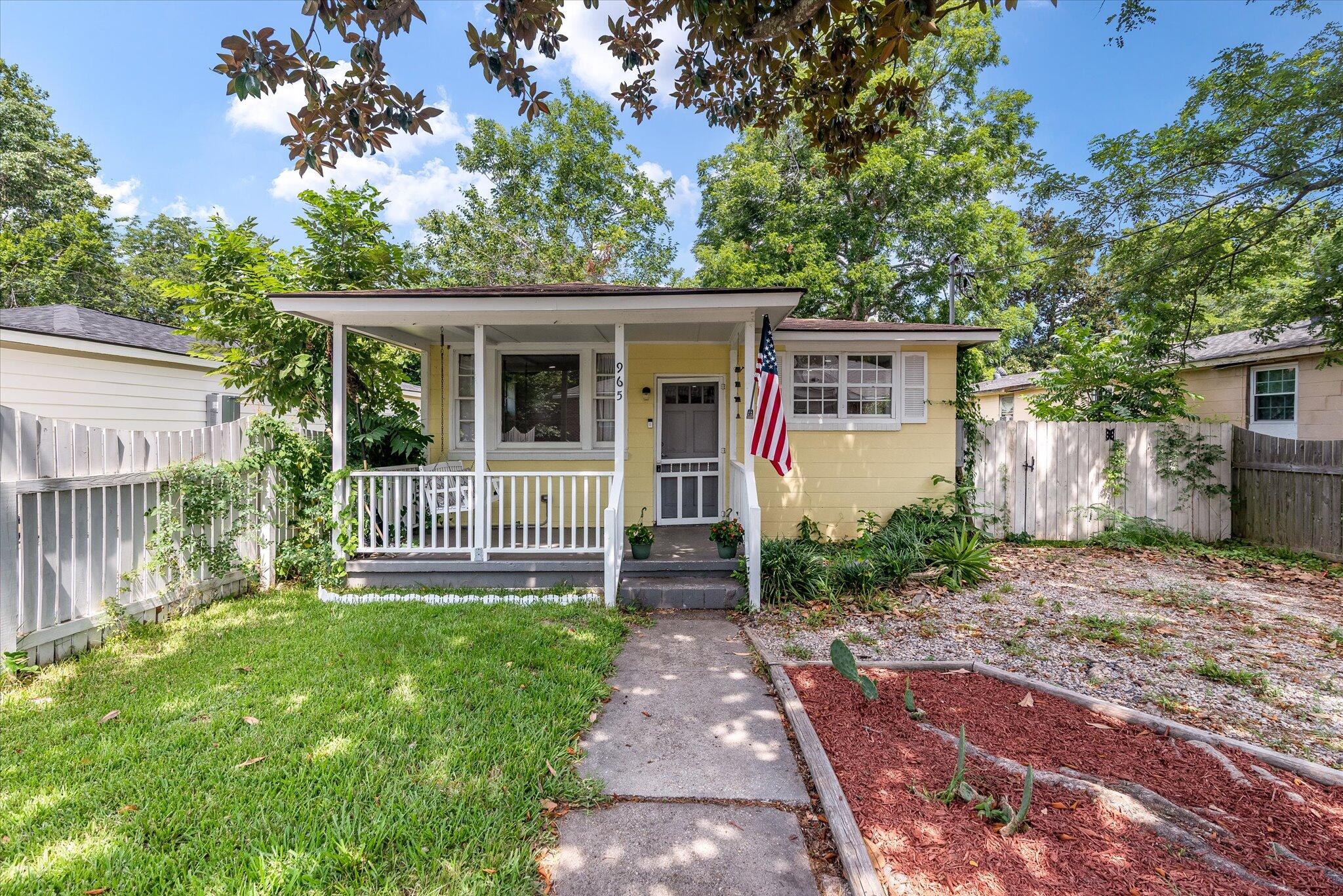 965 Main Street