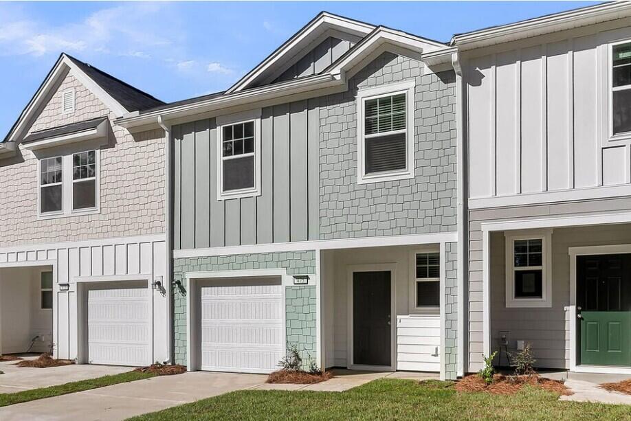 Photo of 186 Halstead Drive, Moncks Corner, SC 29461 (MLS # 26021956)
