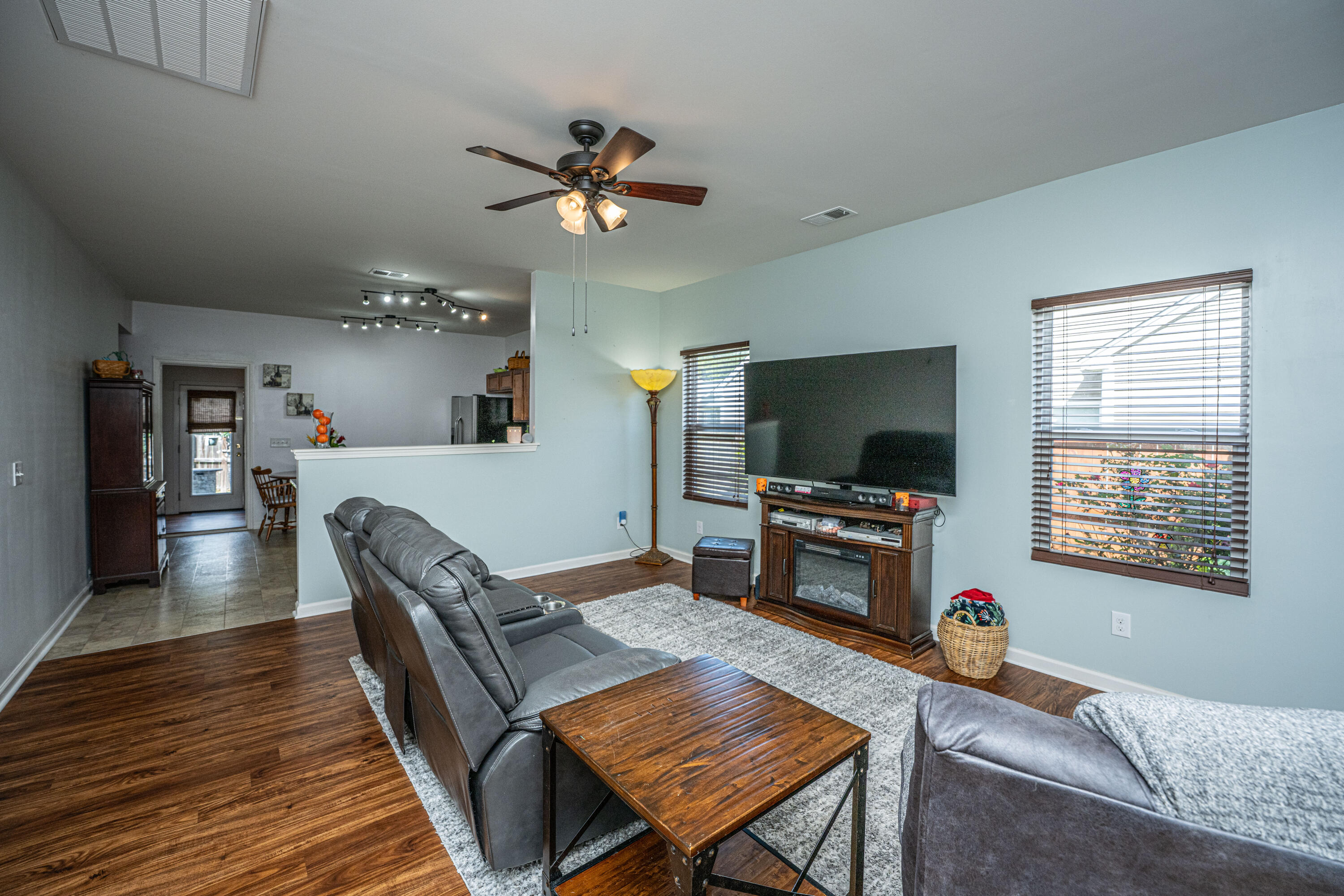 419 Thoroughbred Dr Drive