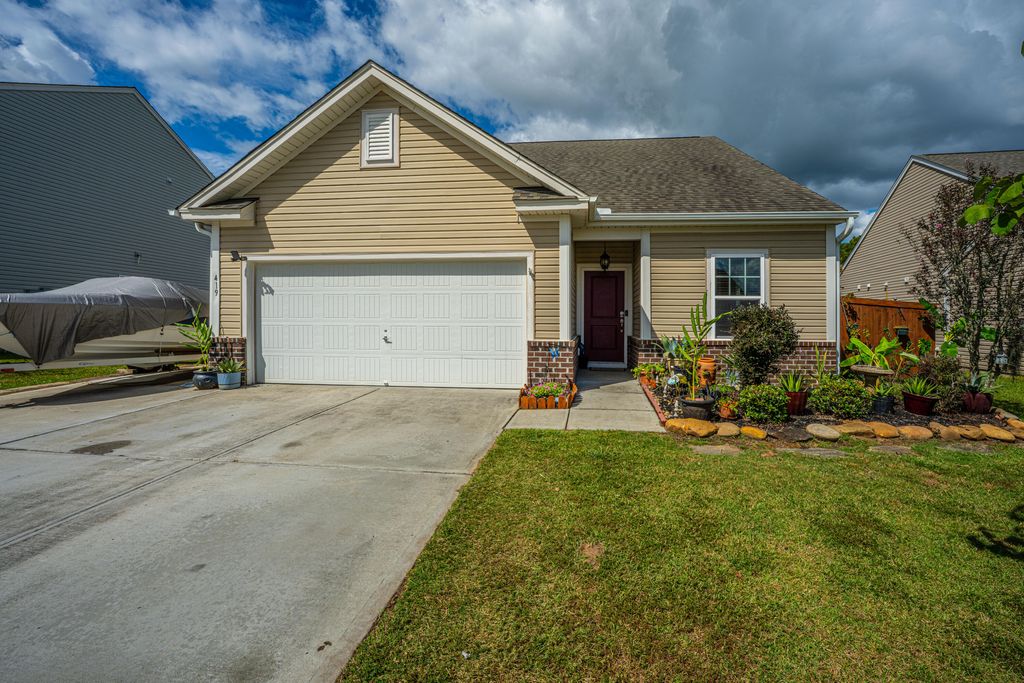 Photo of 419 Thoroughbred Dr Drive, Moncks Corner, SC 29461 (MLS # 25028464)