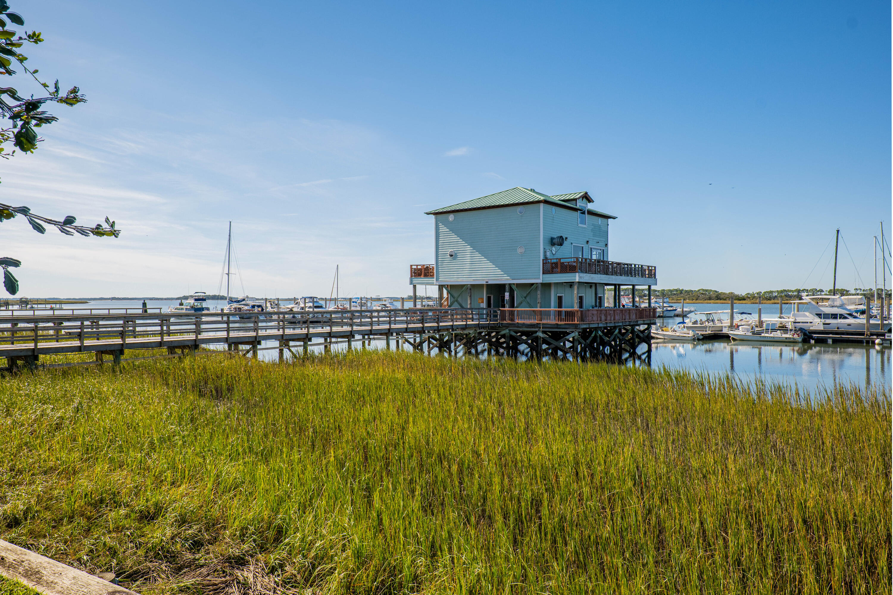 E - 22 67 W 10th St E 22 Street