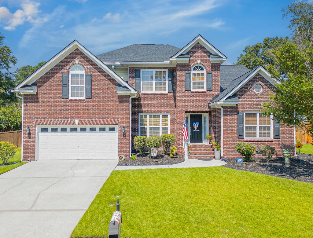 Photo of 3005 Beauregard Court, Summerville, SC 29485 (MLS # 26023787)
