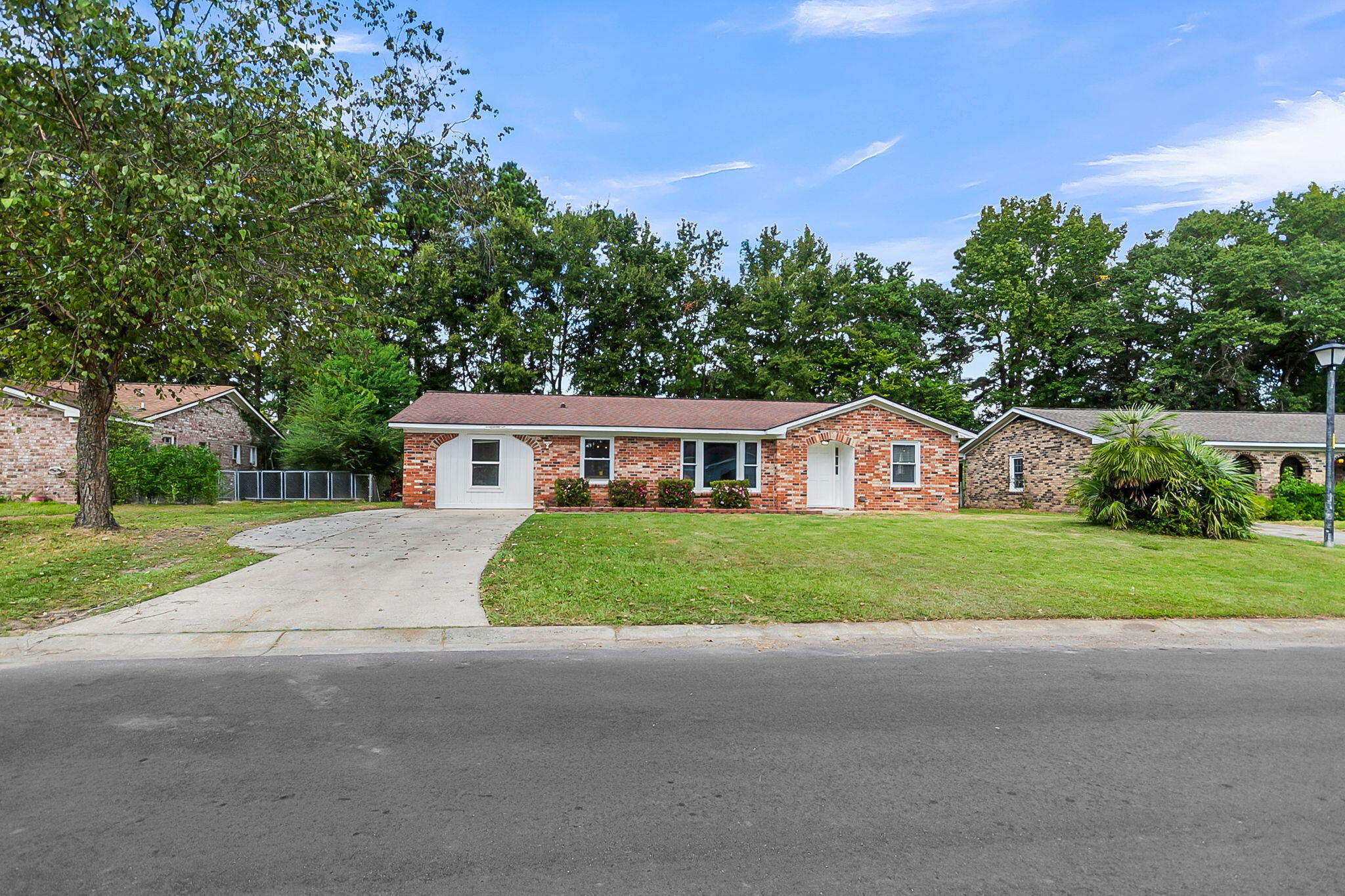 105 Barrington Boulevard