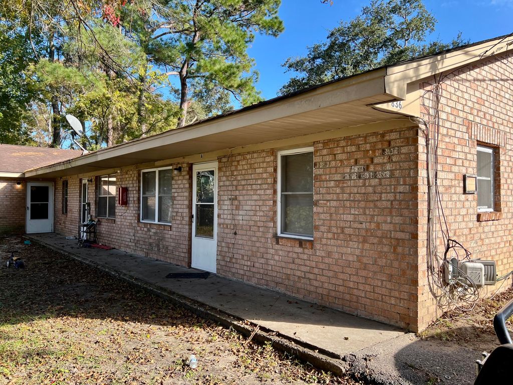 Photo of 836 White Oak Drive, Charleston, SC 29407 (MLS # 25015031)