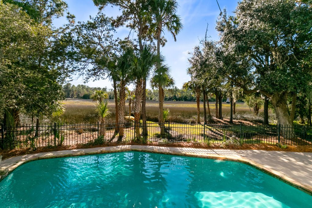 Photo of 2745 Oak Manor Drive, Mount Pleasant, SC 29466 (MLS # 26002160)