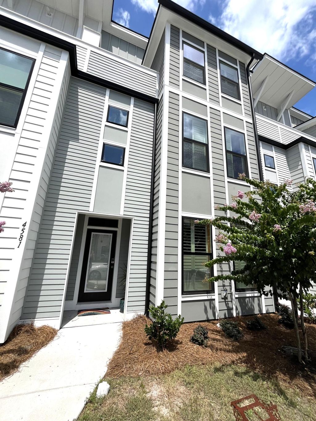 Photo of 4581 Mixson Avenue, North Charleston, SC 29405 (MLS # 26002538)