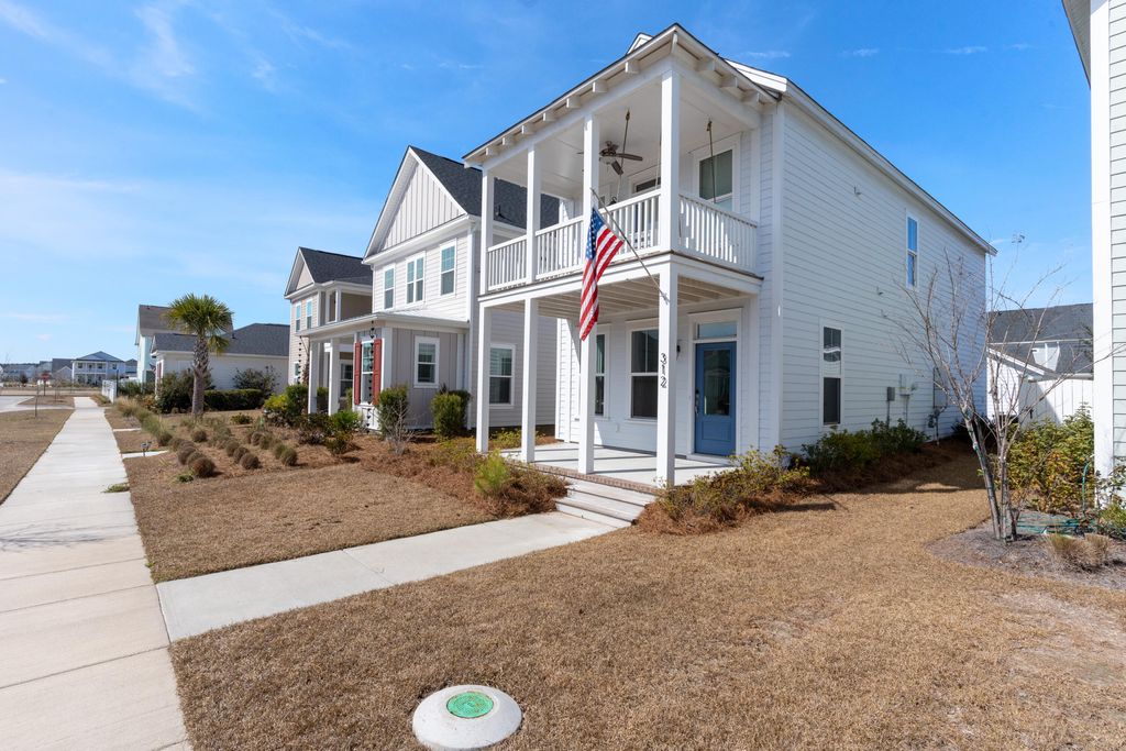 Photo of 312 Eclipse Street, Summerville, SC 29486 (MLS # 26005818)