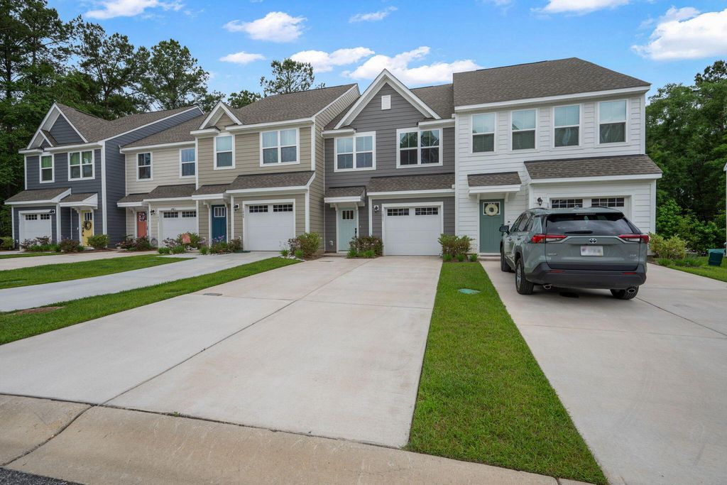Photo of 1051 Crescent Cove Lane, Summerville, SC 29483 (MLS # 26014377)