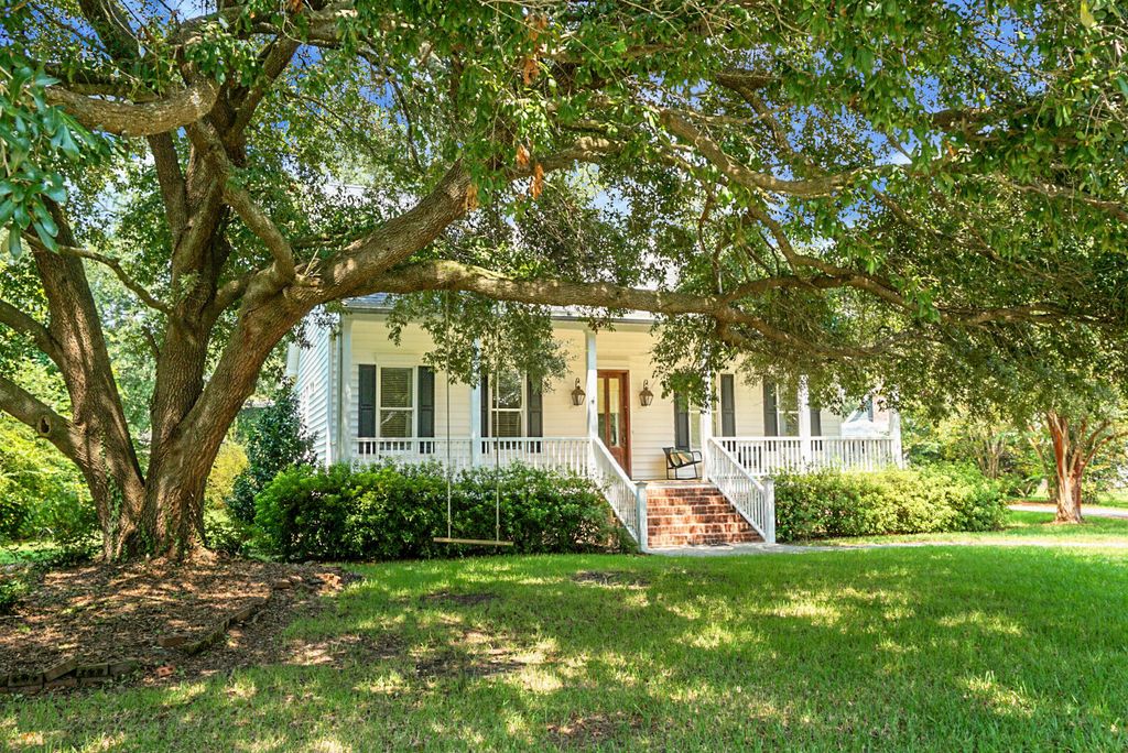 Photo of 130 Land O Pines Circle, Moncks Corner, SC 29461 (MLS # 25023012)