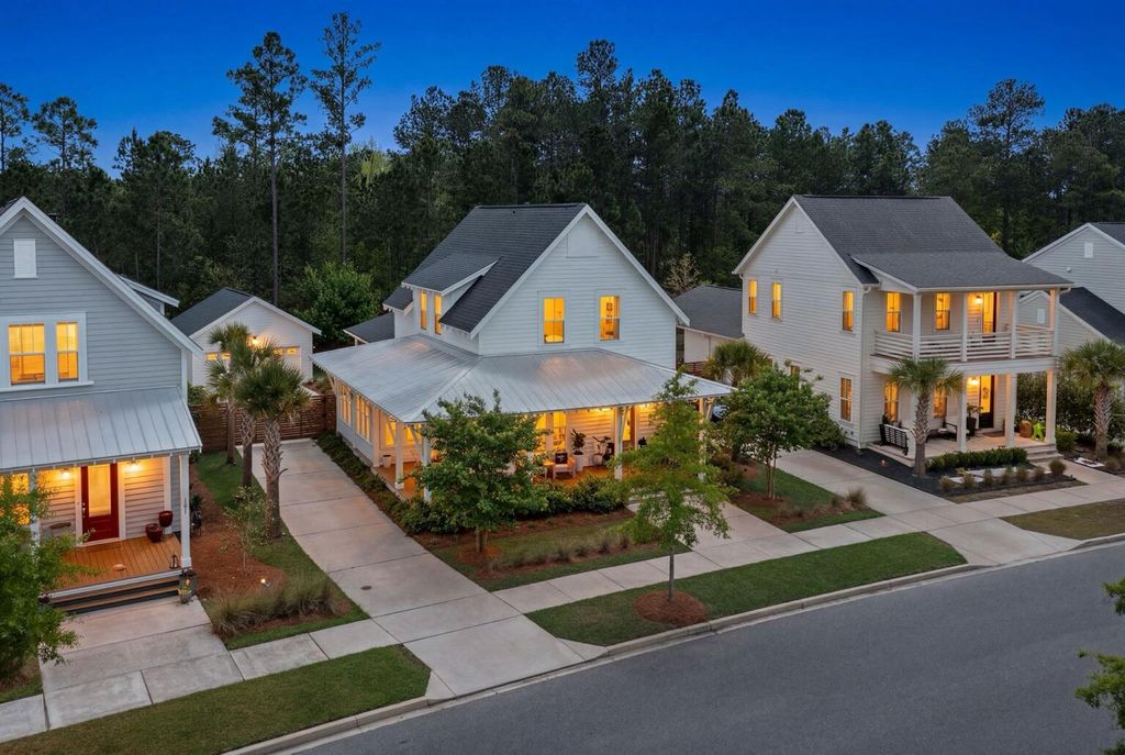 Photo of 180 Winding Branch Drive, Summerville, SC 29486 (MLS # 26010032)