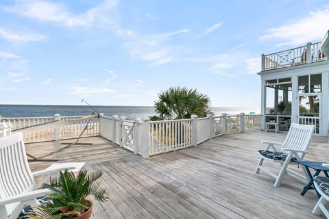 A home in Edisto Island