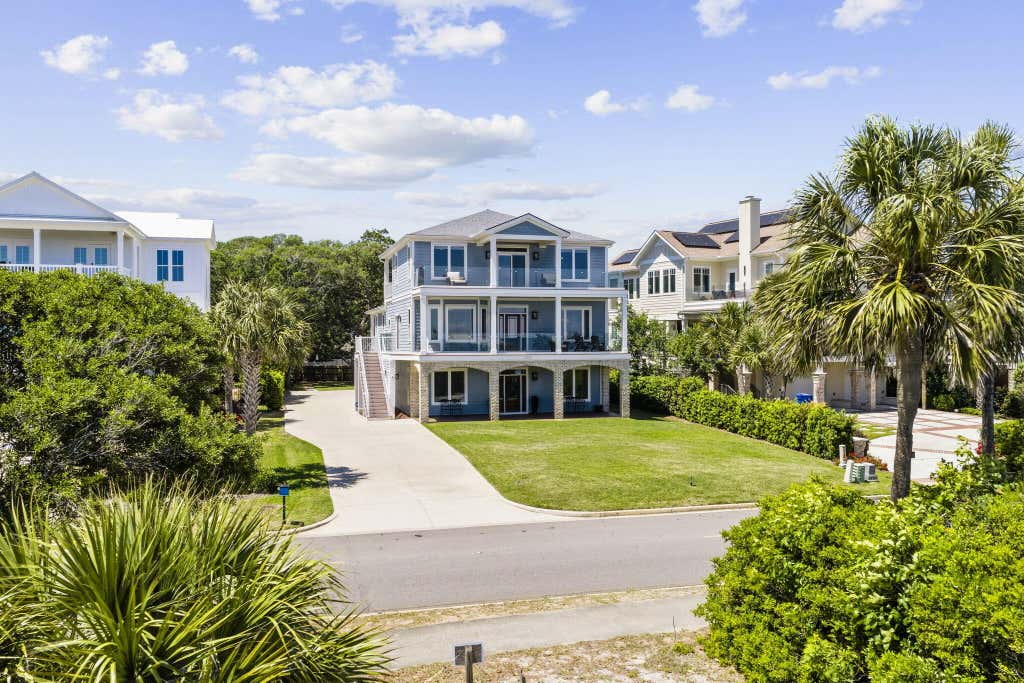 Photo of 5725 N Ocean Boulevard, Myrtle Beach, SC 29577 (MLS # 26022910)