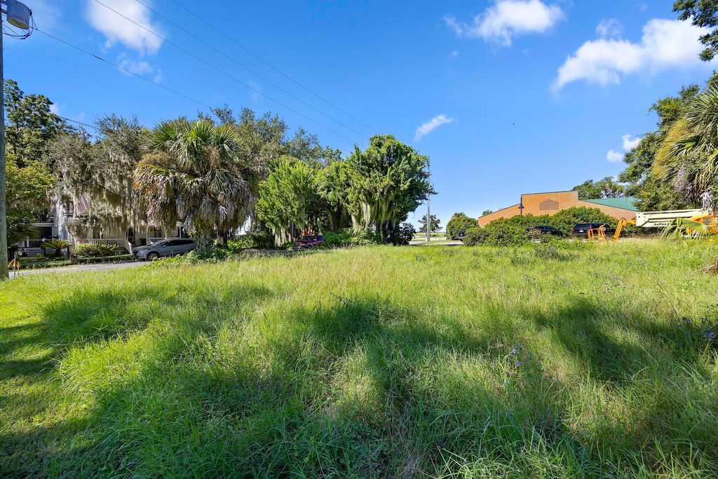 Photo of 914 7th Street, Port Royal, SC 29935 (MLS # 25030220)