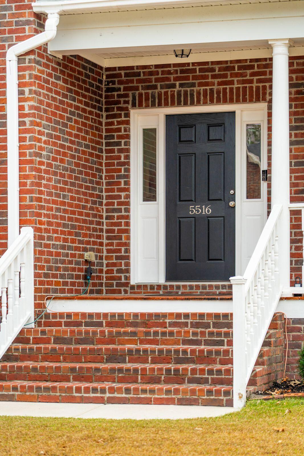 5516 Crescent View Drive