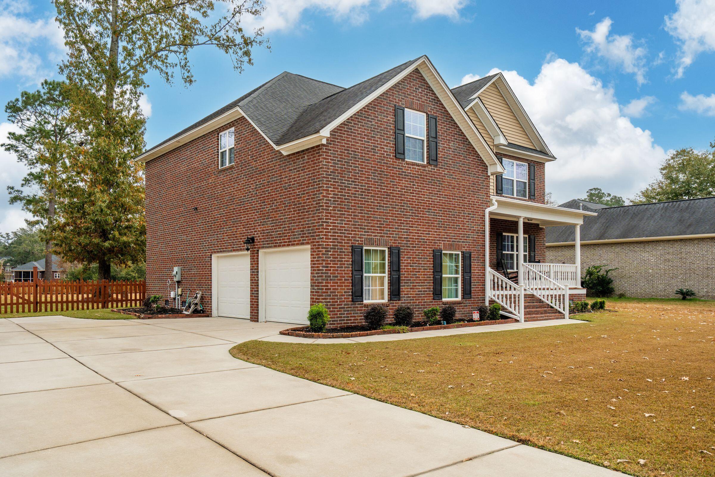 5516 Crescent View Drive