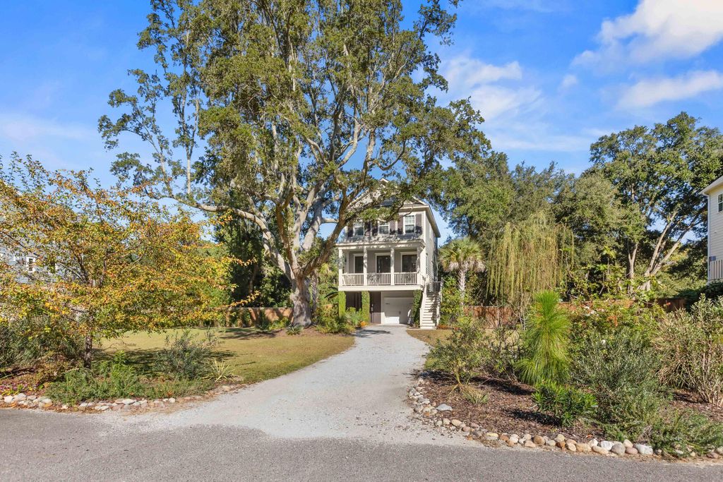 Photo of 2146 Brown Pelican Lane, Charleston, SC 29412 (MLS # 25030727)