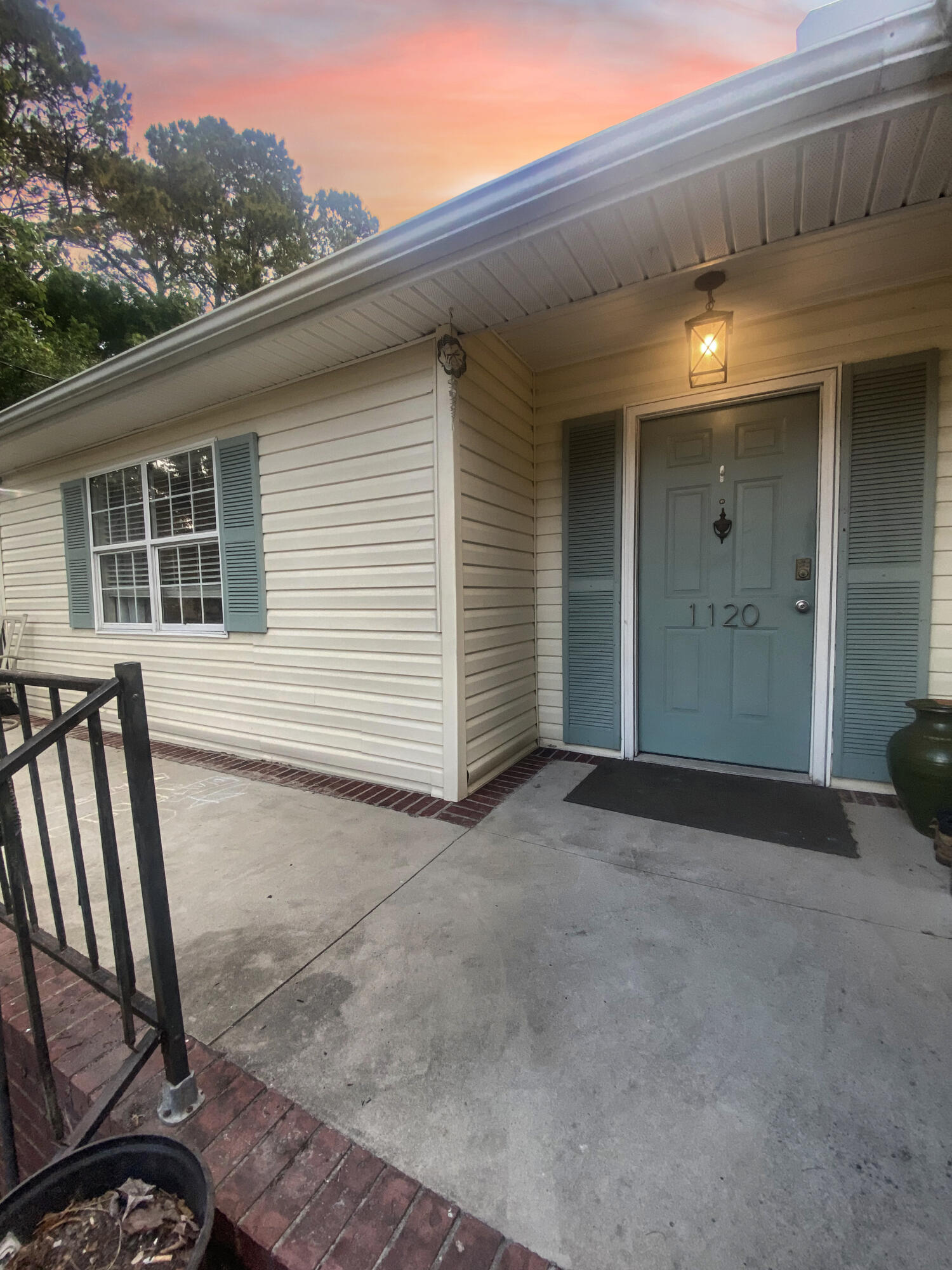 1120 Seaside Lane