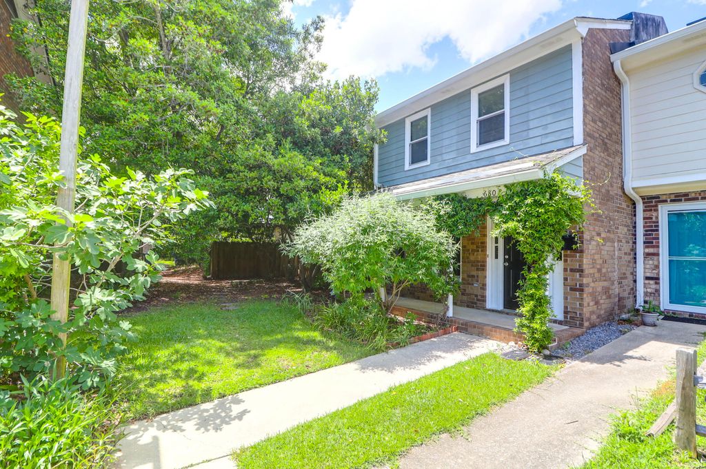 Photo of 680 Buckhall Court, Mount Pleasant, SC 29464 (MLS # 25013464)