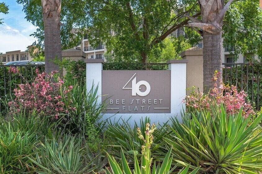 40 Bee Street 121
