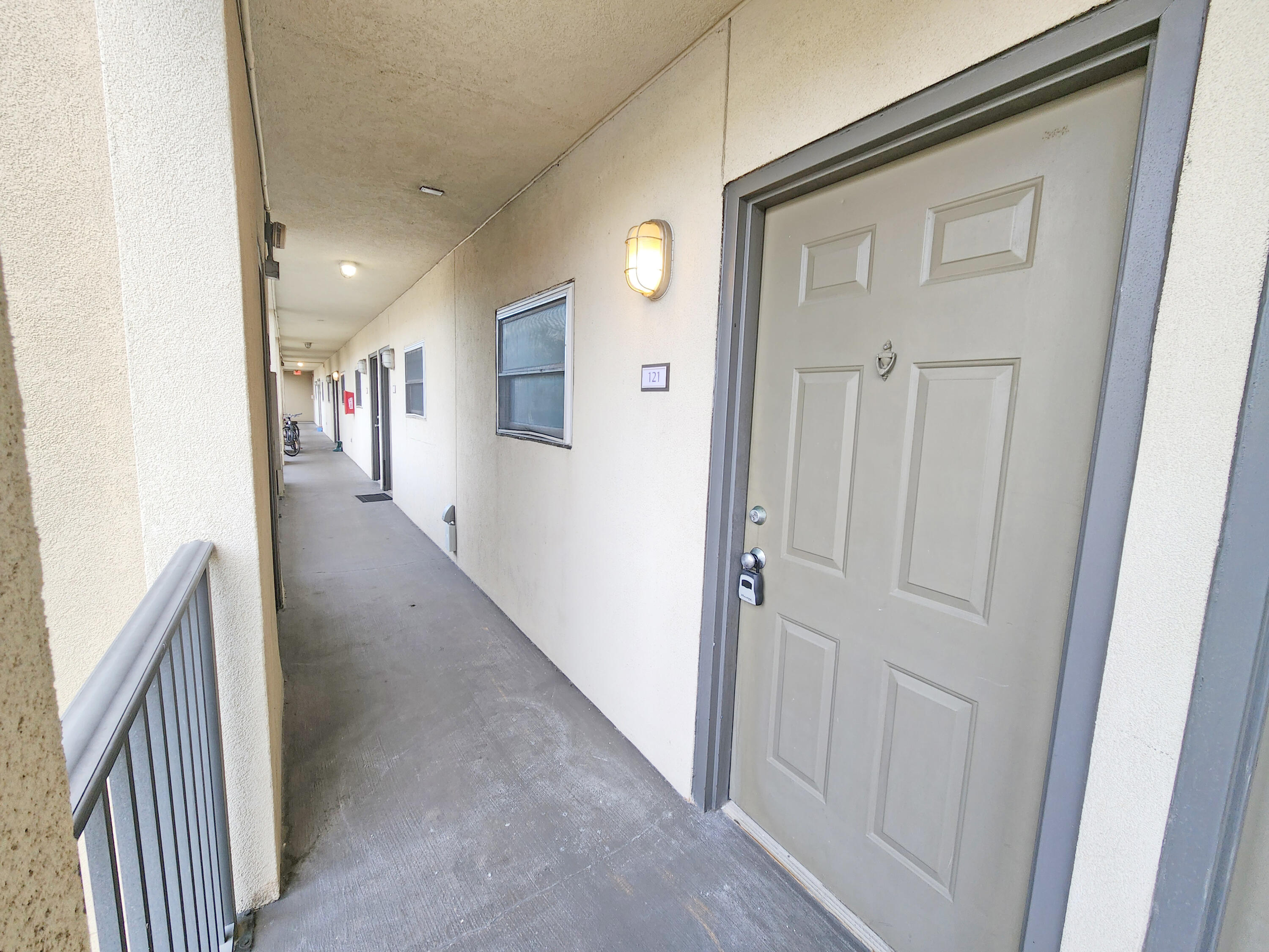 40 Bee Street 121