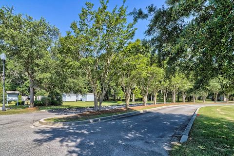 A home in Summerton