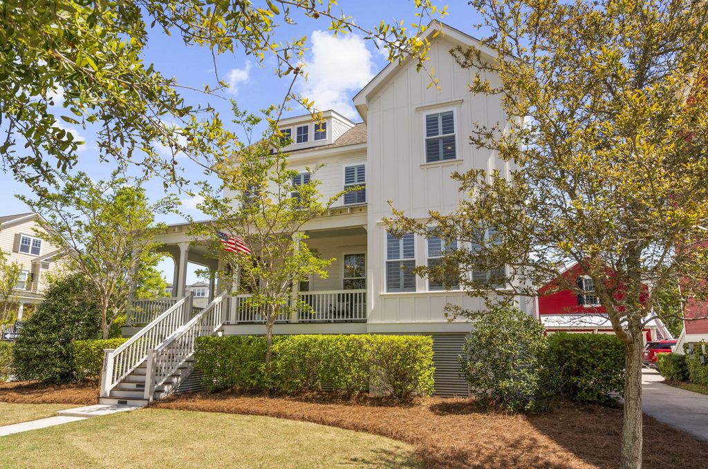 Photo of 1635 Pierce Street, Charleston, SC 29492 (MLS # 26009245)