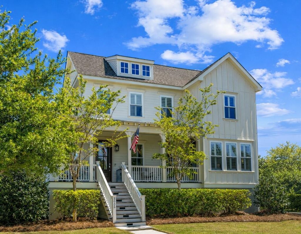 Photo of 1635 Pierce Street, Charleston, SC 29492 (MLS # 26009245)