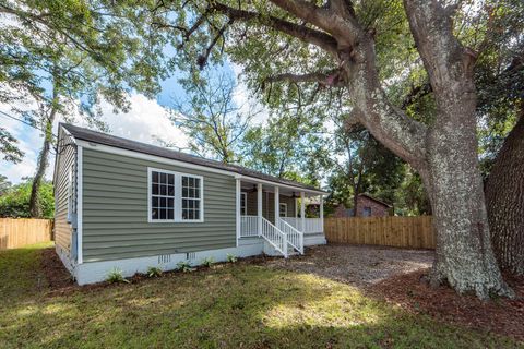 A home in North Charleston