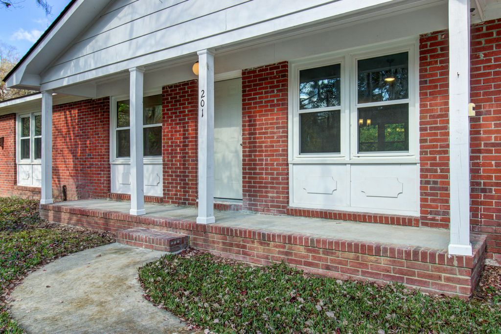 Photo of 201 Judith Drive, Summerville, SC 29485 (MLS # 25031803)