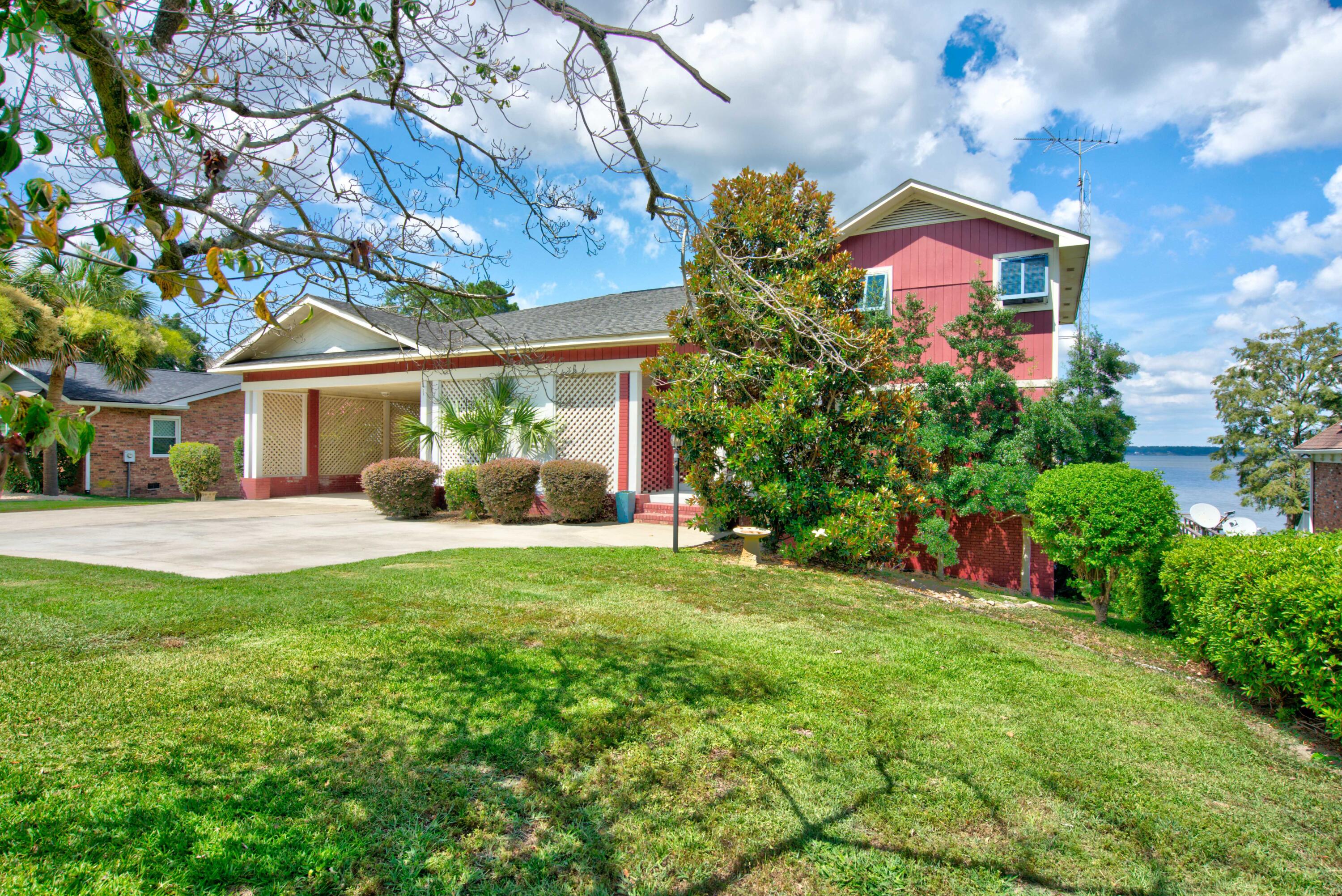 487 Santee Drive