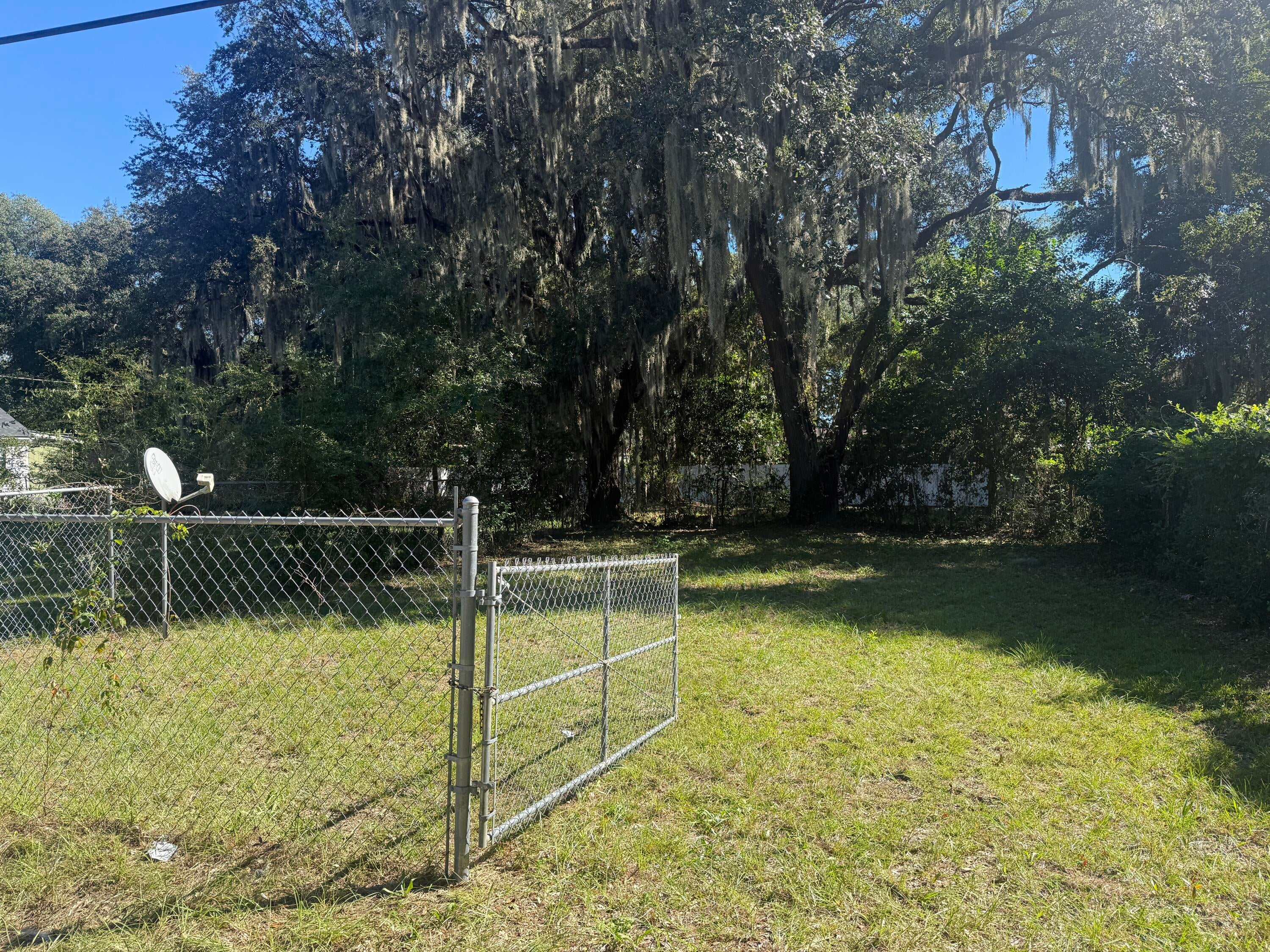 2001 Baker Drive