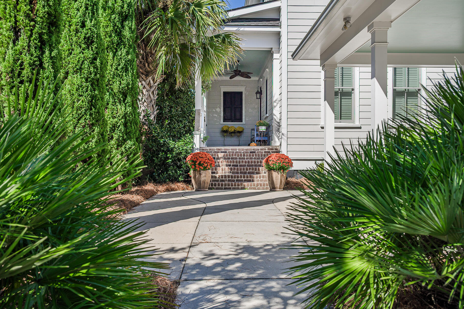 1607 Paradise Lake Drive